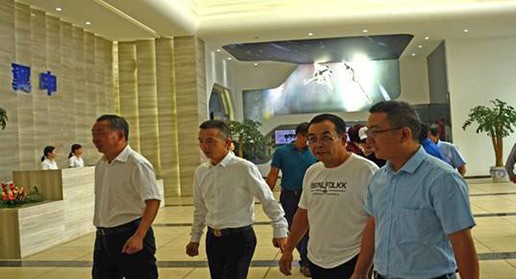 涪陵区委书记及宗申产业集团董事局主席莅临PG模拟器参观指导